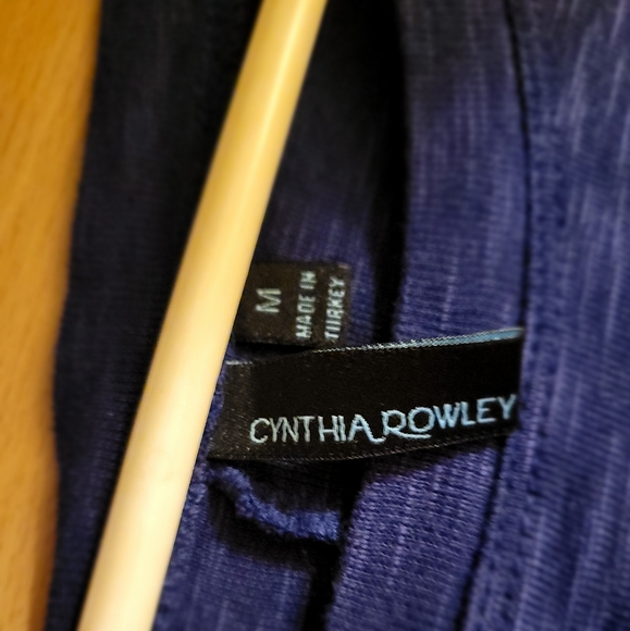 VINTAGE CYNTHIA ROWLEY Top! 😍✨️ - Picture 2 of 4